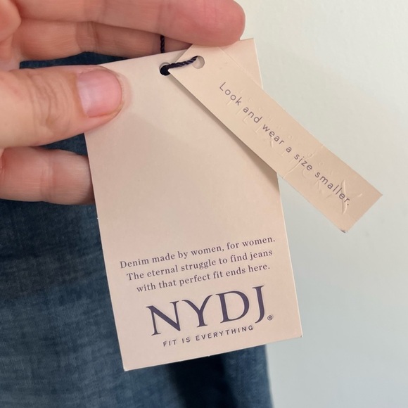 *NEW* NYDJ Ella Denim Jean Shorts - Picture 7 of 12